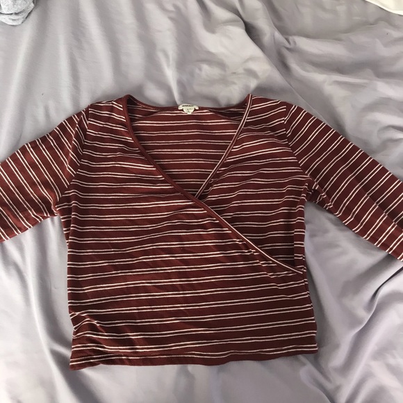 Garage - Cropped V-Neck Long Sleeve - Picture 2 of 4